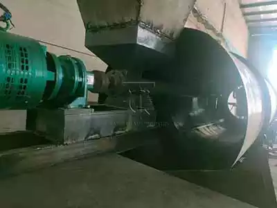 Fertilizer coating machine