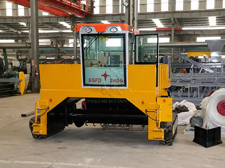 crawler type compost turner 01