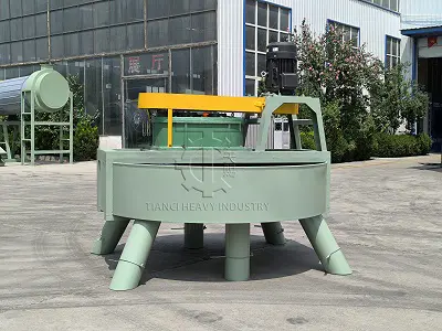 Disc feeder for quantitative feeding in fertilizer production line